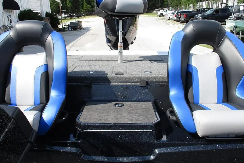 Slide: The Image of 2026 Nitro Z21 XL Pro boat interior with blue and gray seats. - 19