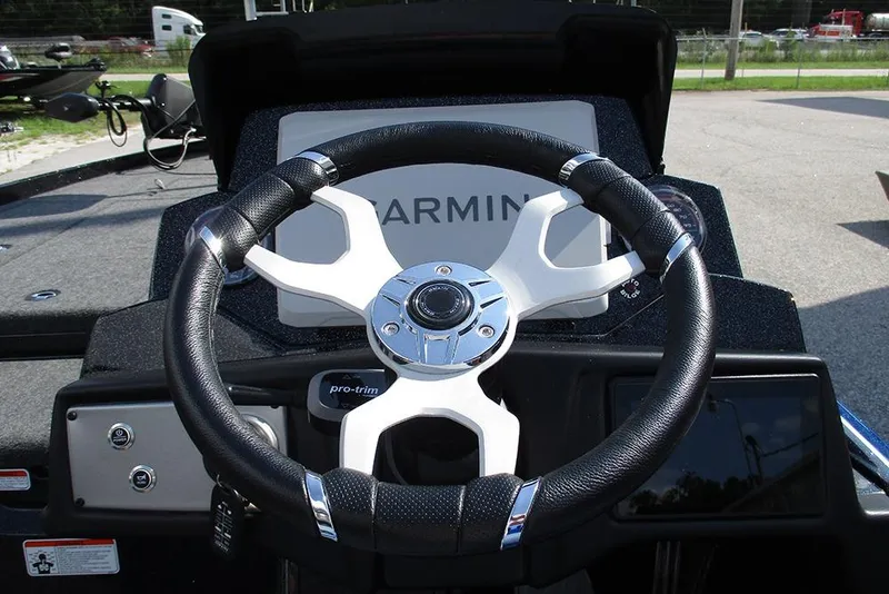 Slide: The Image of Steering wheel of 2026 Nitro Z21 XL Pro boat with Garmin display. - 28