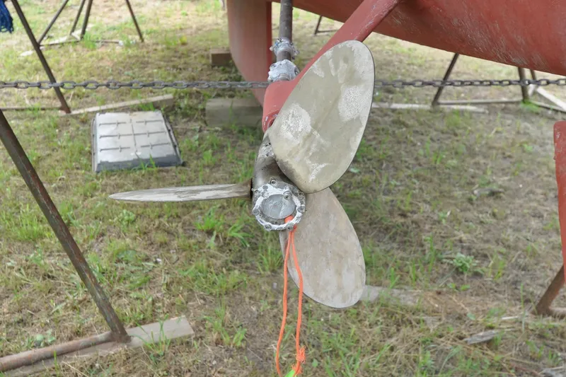 Slide: The Image of Propeller of 1984 Sabre 38 MKI sailboat on dry land. - 96