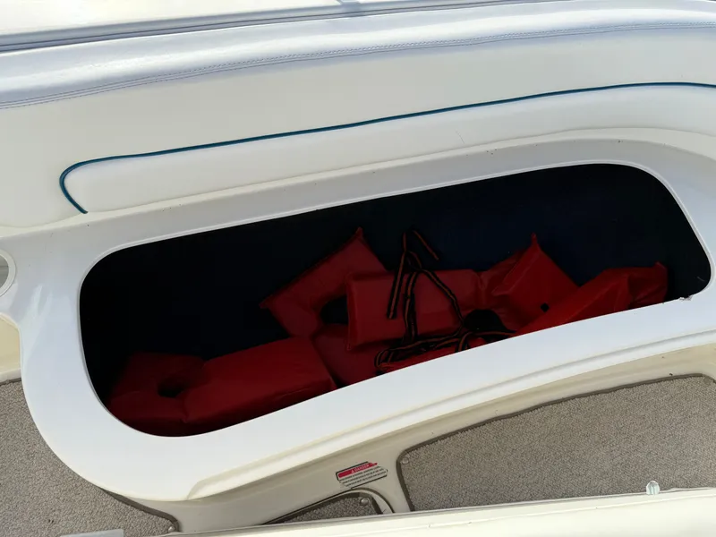 Slide: The Image of Sea Ray 240 Sundeck 1998 - 19