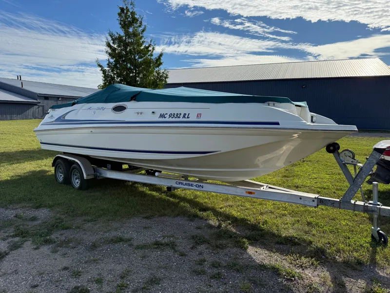 Slide: The Image of Sea Ray 240 Sundeck 1998 - 4