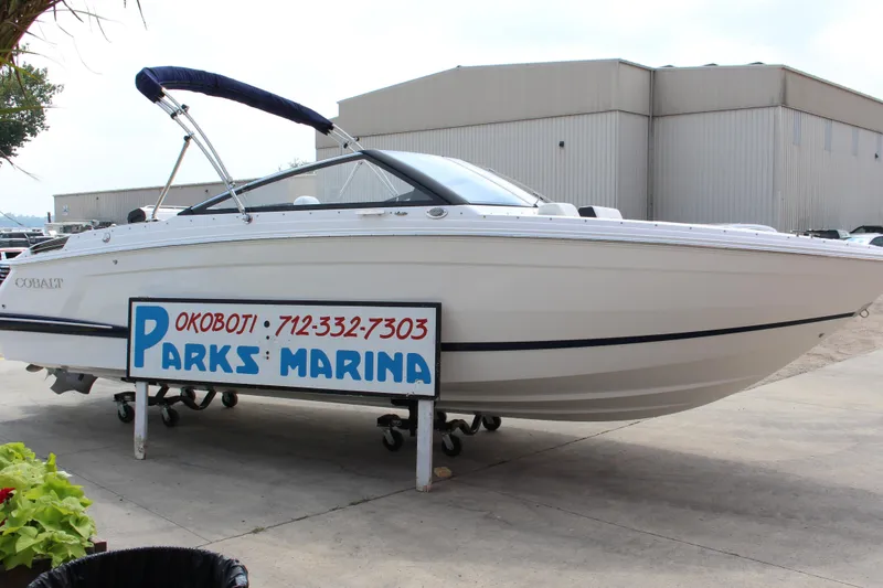 Slide: The Image of 2025 Cobalt R4 Surf boat displayed at Parks Marina, Okoboji. - 33