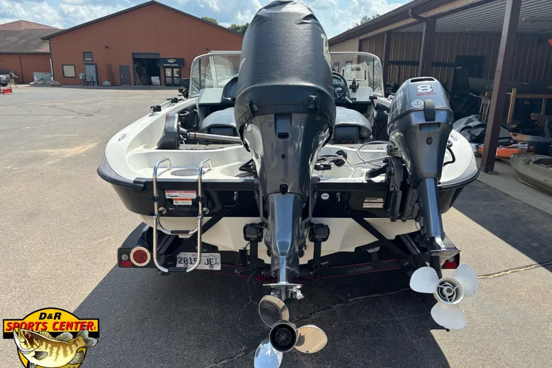 Slide: The Image of 2007 Ranger 1760 Angler boat with dual outboard motors at D&R Sports Center. - 3