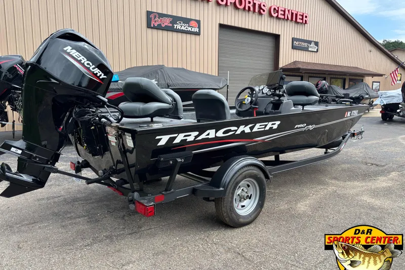 Slide: The Image of 2023 Tracker Pro 170 boat with Mercury engine at D&R Sports Center. - 3