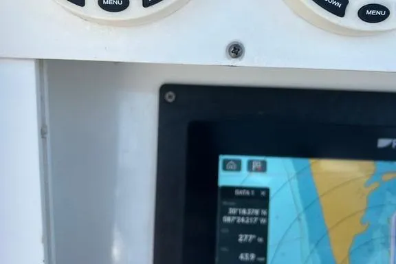 Slide: The Image of Close-up of Everglades 290 CC 2008 boat navigation system with GPS display. - 21
