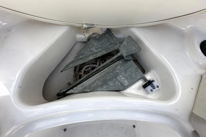 Slide: The Image of Anchor storage compartment on 2016 Yamaha Boats AR190. - 38