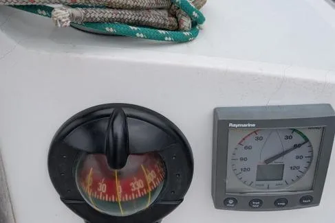 Slide: The Image of Compass and Raymarine display on 2001 Alerion 28 sailboat. - 9