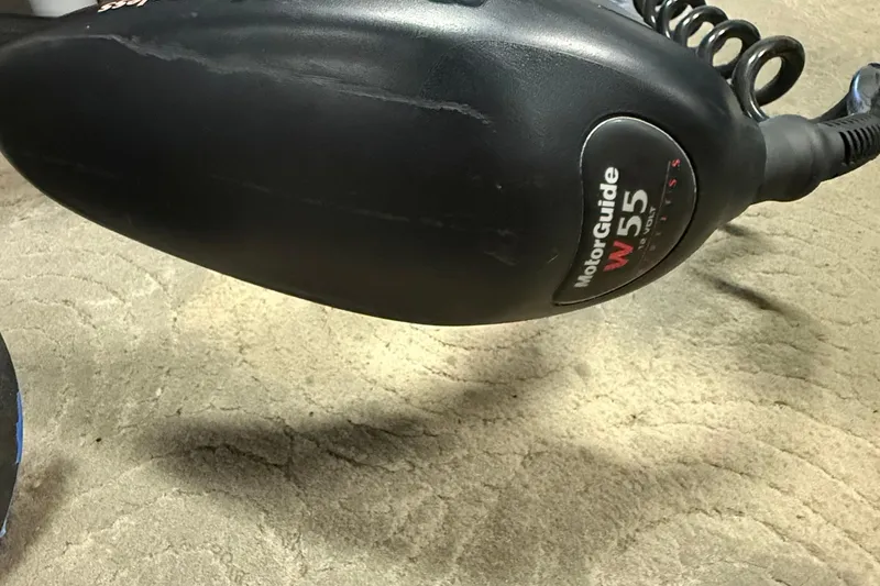 Slide: The Image of MotorGuide W55 trolling motor on 2014 Sun Tracker Fishin' Barge 20 DLX. - 7