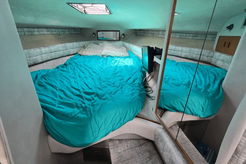 Slide: The Image of Sea Ray Sundancer 310 1991 - 19