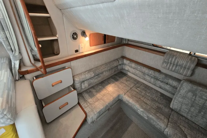 Slide: The Image of Sea Ray Sundancer 310 1991 - 22