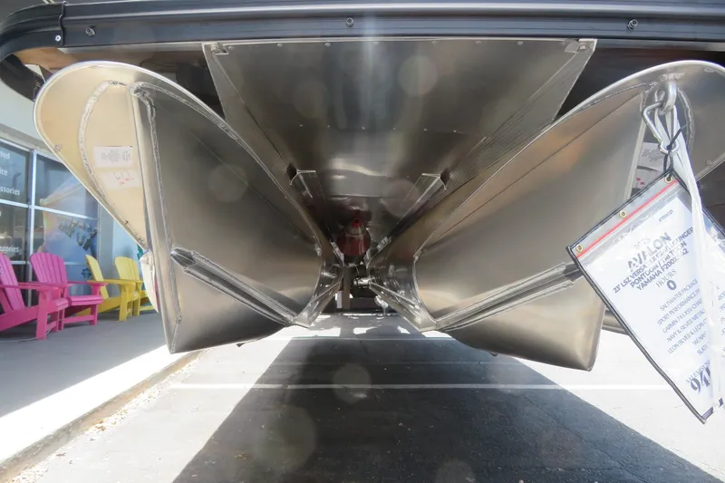 Slide: The Image of Underneath view of 2025 Avalon 2385 LSZ Versatile Rear Lounger Tri-toon in Sarasota, FL. - 30