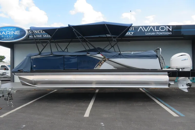 Slide: The Image of 2025 Avalon 2385 LSZ Versatile Rear Lounger luxury tri-toon boat in Sarasota, FL. - 9