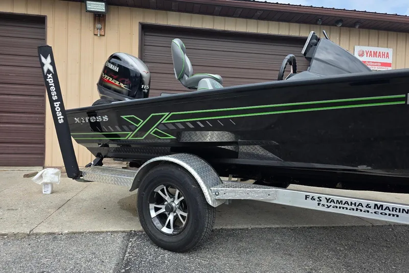 Slide: The Image of 2022 Xpress H18 Bass boat with Yamaha Vmax 115 SHO engine on trailer. - 3