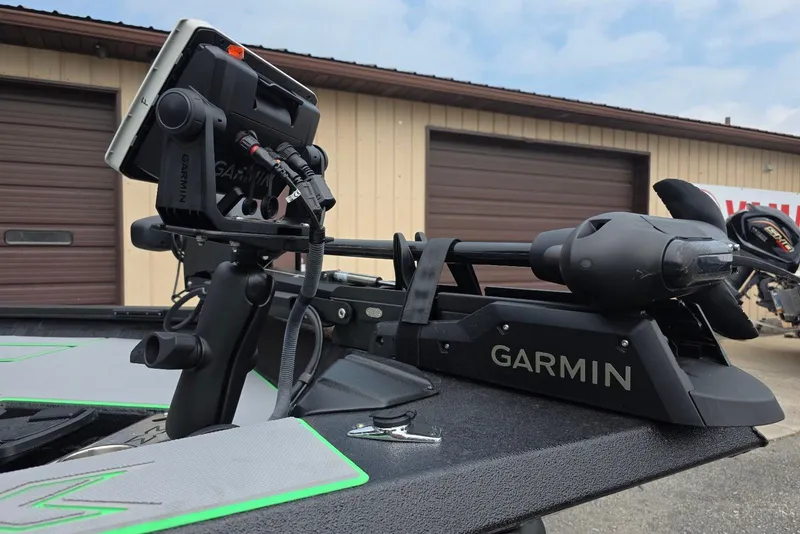 Slide: The Image of 2022 Xpress H18 Bass boat with Garmin equipment and Yamaha Vmax 115 SHO motor. - 7