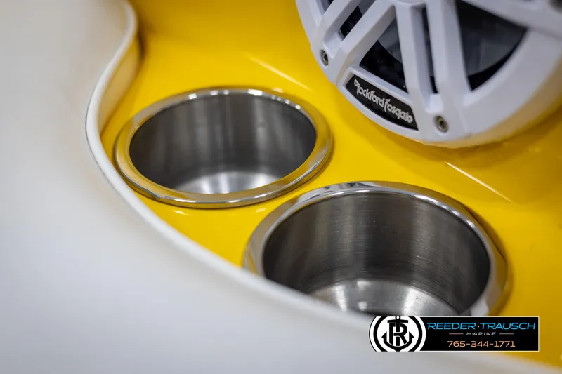 Slide: The Image of 2007 Crownline 21 SS boat interior with cup holders and Rockford Fosgate speaker. - 40