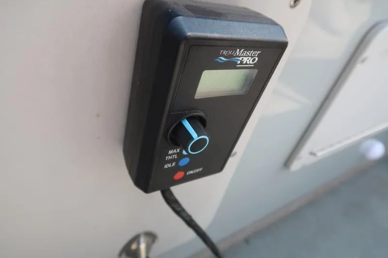 Slide: The Image of TrollMaster Pro control panel on a 2008 Starcraft STX PRO 2050 boat. - 22