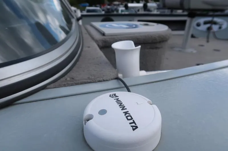 Slide: The Image of 2008 Starcraft STX PRO 2050 boat with Minn Kota accessory on deck. - 49