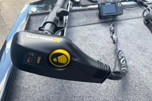 Slide: The Image of Trolling motor on 2025 Tracker Pro 170 boat with Minn Kota Edge control. - 9