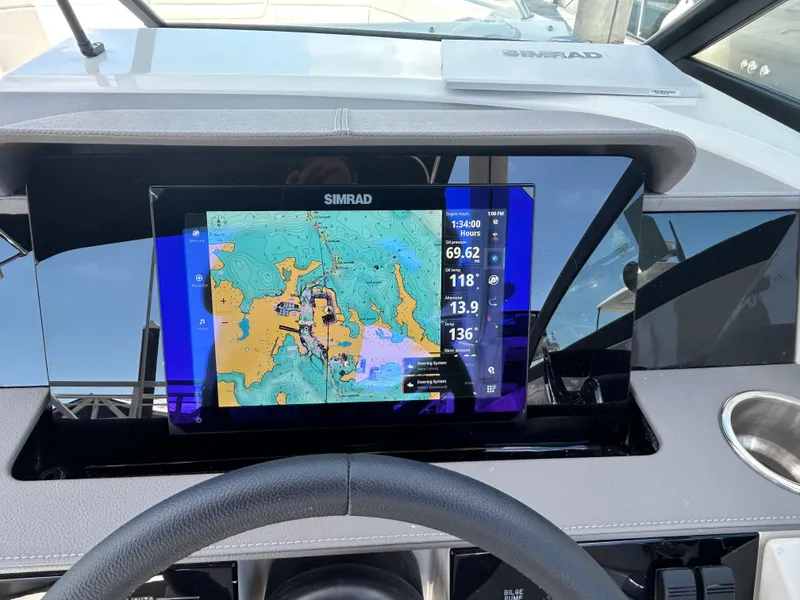 Slide: The Image of Sea Ray SDX 290 Outboard 2026 - 29
