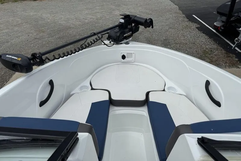 Slide: The Image of 2019 Tahoe 450 TS boat interior with Minn Kota trolling motor. - 9