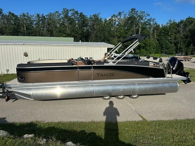 Slide: The Image of Tahoe 2585 CASCADE CRUISE REAR BENCH 2025 - 3