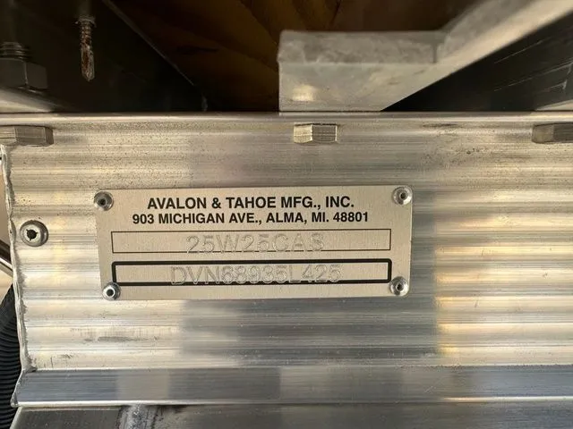 Slide: The Image of Tahoe 2585 CASCADE CRUISE REAR BENCH 2025 - 32