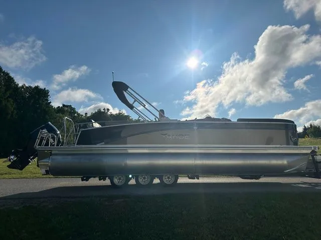 Slide: The Image of Tahoe 2585 CASCADE CRUISE REAR BENCH 2025 - 9