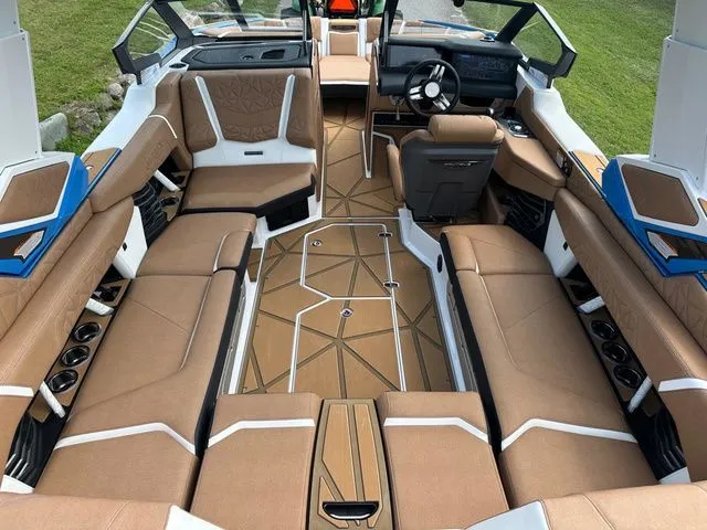 Slide: The Image of Nautique Super Air Nautique G23 Paragon 2026 - 17