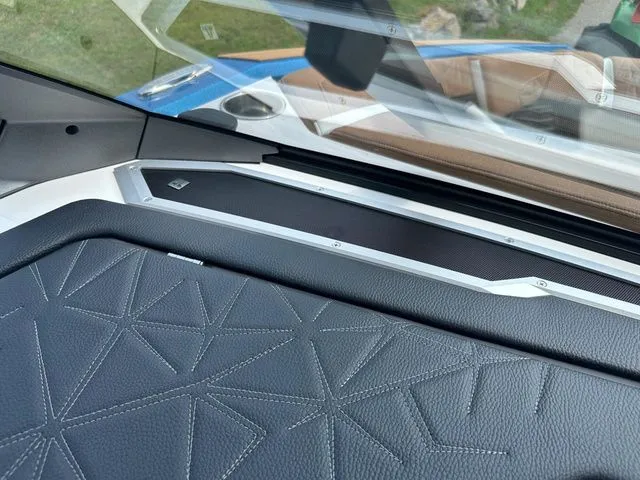 Slide: The Image of Nautique Super Air Nautique G23 Paragon 2026 - 38