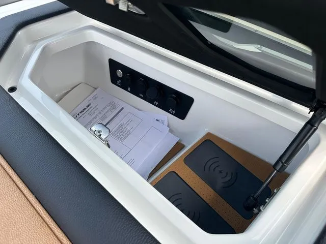 Slide: The Image of Nautique Super Air Nautique G23 Paragon 2026 - 39