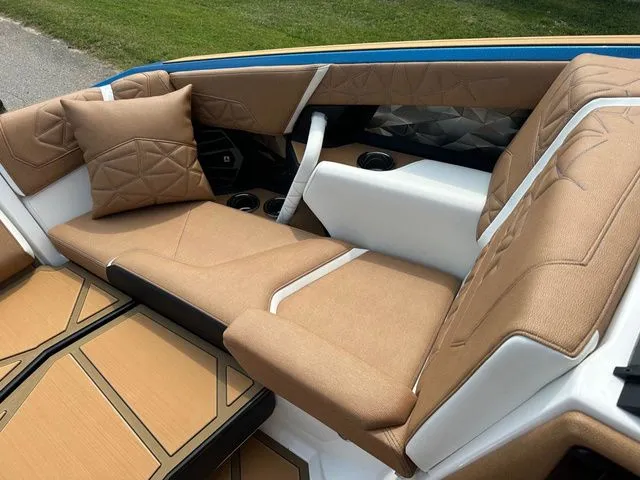 Slide: The Image of Nautique Super Air Nautique G23 Paragon 2026 - 45