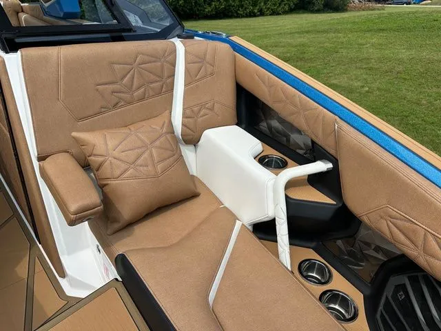 Slide: The Image of Nautique Super Air Nautique G23 Paragon 2026 - 49