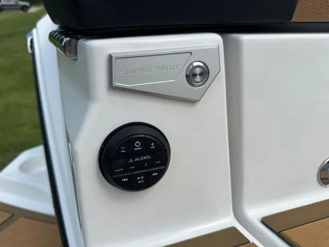 Slide: The Image of Nautique Super Air Nautique G23 Paragon 2026 - 64