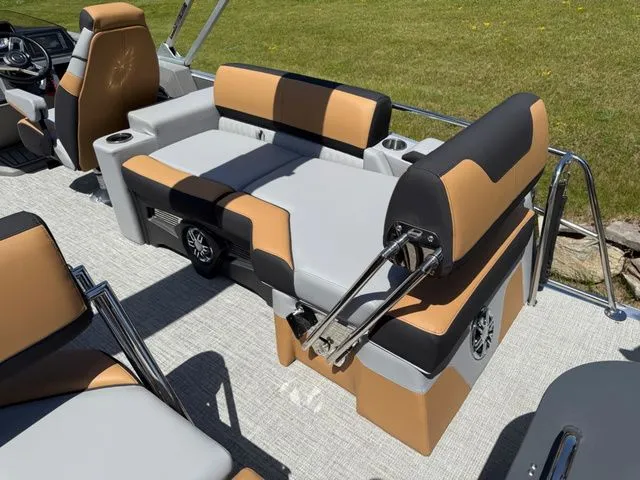 Slide: The Image of Tahoe 2385 Cascade Quad Lounger 2025 - 10