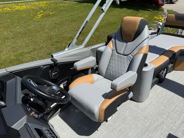 Slide: The Image of Tahoe 2385 Cascade Quad Lounger 2025 - 15
