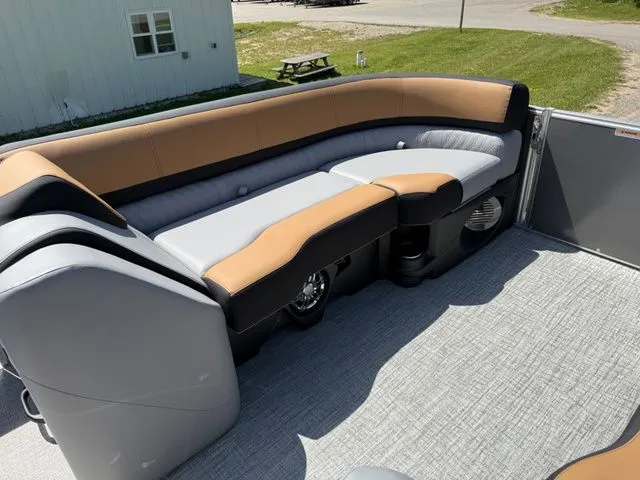 Slide: The Image of Tahoe 2385 Cascade Quad Lounger 2025 - 23