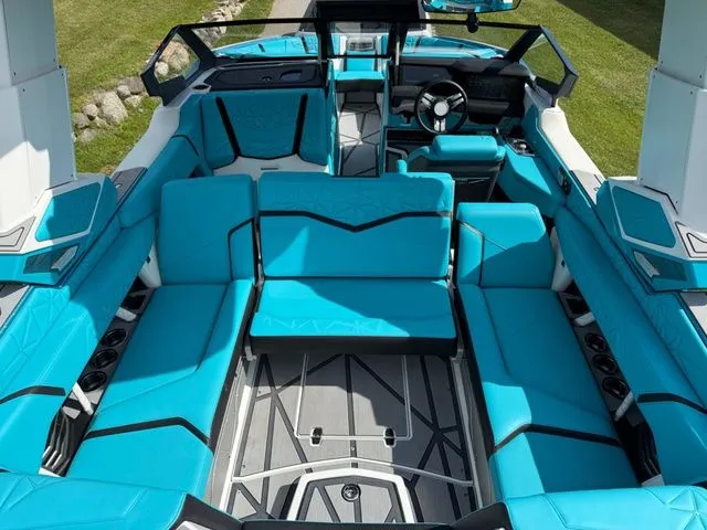 Slide: The Image of Nautique Super Air Nautique G23 Paragon 2025 - 18