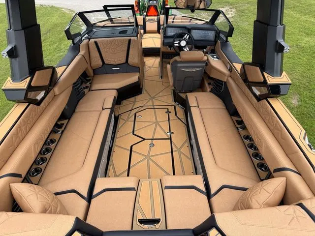 Slide: The Image of Nautique Super Air Nautique G25 Paragon 2026 - 11