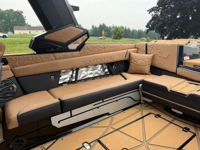 Slide: The Image of Nautique Super Air Nautique G25 Paragon 2026 - 13