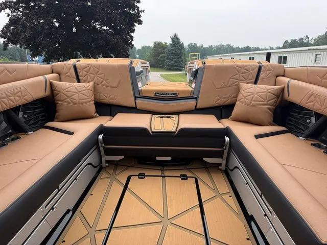 Slide: The Image of Nautique Super Air Nautique G25 Paragon 2026 - 14