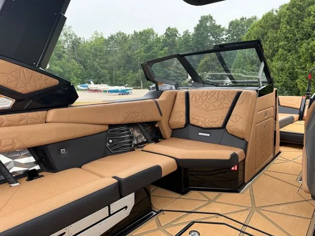 Slide: The Image of Nautique Super Air Nautique G25 Paragon 2026 - 16