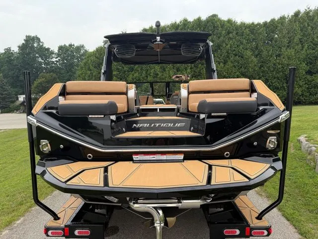 Slide: The Image of Nautique Super Air Nautique G25 Paragon 2026 - 5