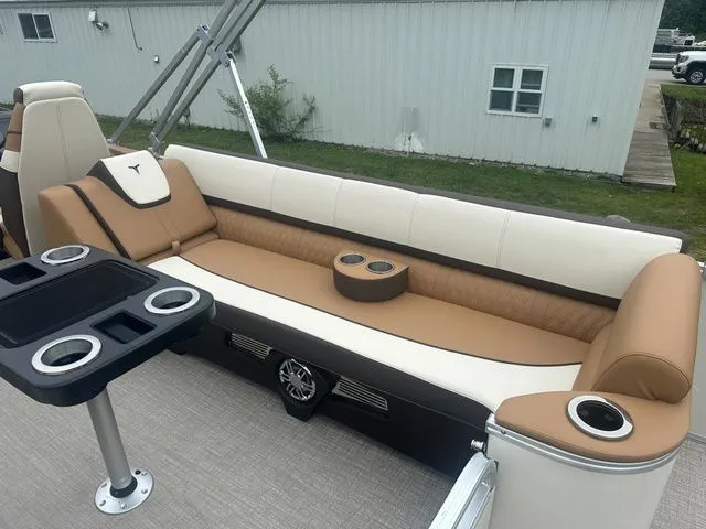 Slide: The Image of Tahoe 2585 Cascade QL 2025 - 20