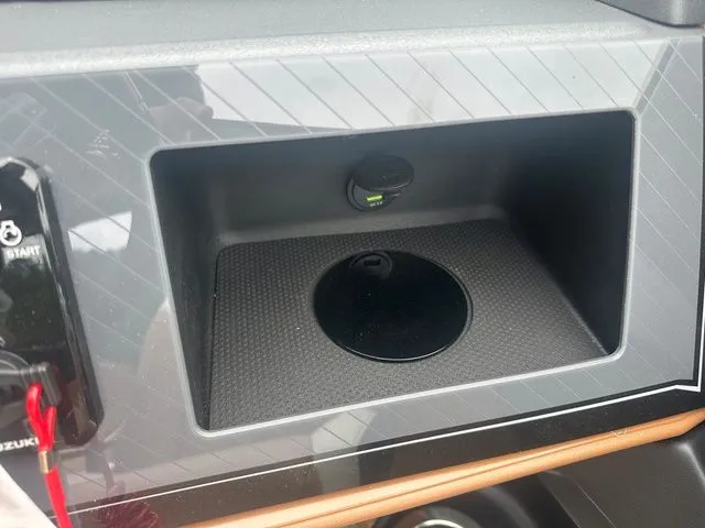 Slide: The Image of Tahoe 2585 Cascade QL 2025 - 27