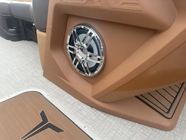 Slide: The Image of Tahoe 2585 Cascade QL 2025 - 29