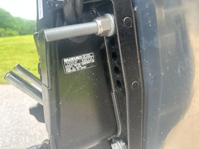 Slide: The Image of Tahoe 2585 Cascade QL 2025 - 30