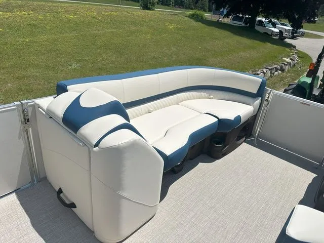 Slide: The Image of Tahoe 2585 Cascade QL 2025 - 13