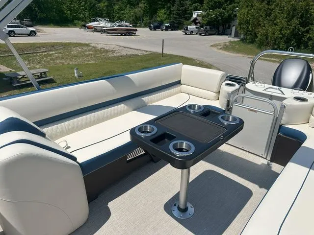 Slide: The Image of Tahoe 2585 Cascade QL 2025 - 22