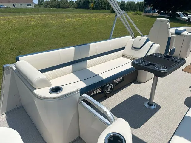 Slide: The Image of Tahoe 2585 Cascade QL 2025 - 24