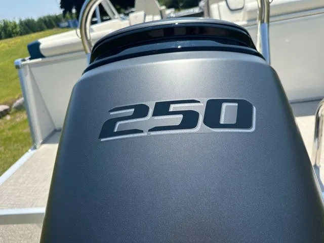 Slide: The Image of Tahoe 2585 Cascade QL 2025 - 28